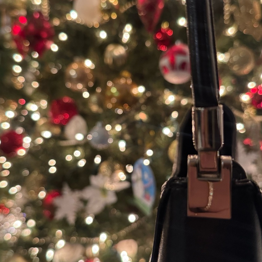Gucci Black Leather Shoulder Bag - Picture 6 of 6